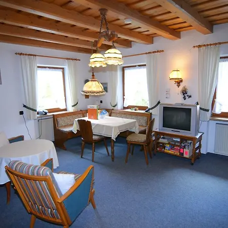 度假居 2 *